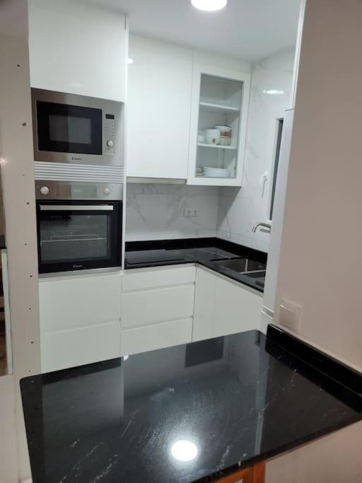 Apartamento Bajo Con Terraza Y Piscina Torrevieja Eksteriør billede