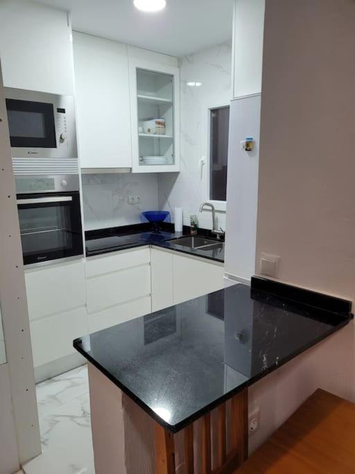 Apartamento Bajo Con Terraza Y Piscina Torrevieja Eksteriør billede