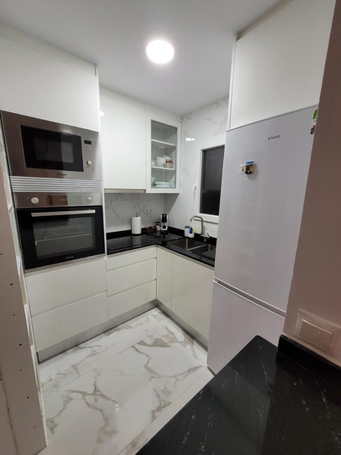 Apartamento Bajo Con Terraza Y Piscina Torrevieja Eksteriør billede