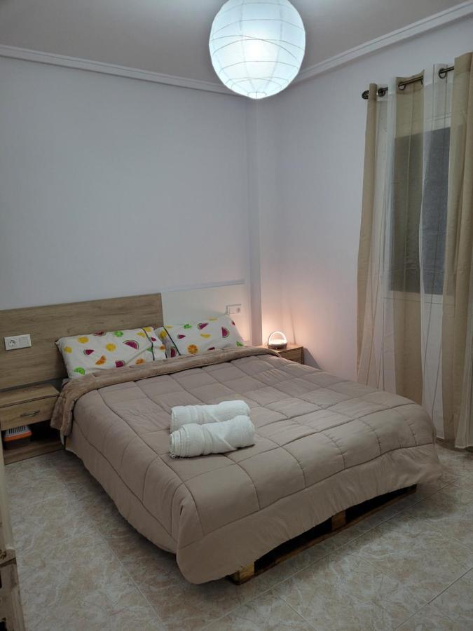 Apartamento Bajo Con Terraza Y Piscina Torrevieja Eksteriør billede